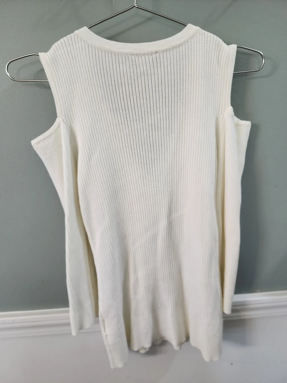 bebe Ivory Ribbed Knit Crewneck Size L